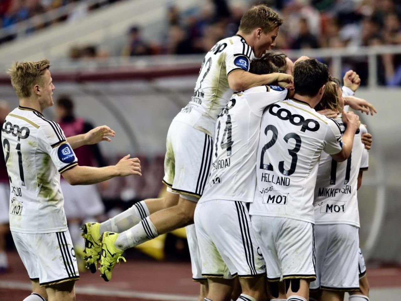 Au eliminat Steaua din Liga, acum sunt aproape campioni. Jucatorii lui Rosenborg fac din nou senzatie cu RITUALUL din vestiar: VIDEO_2