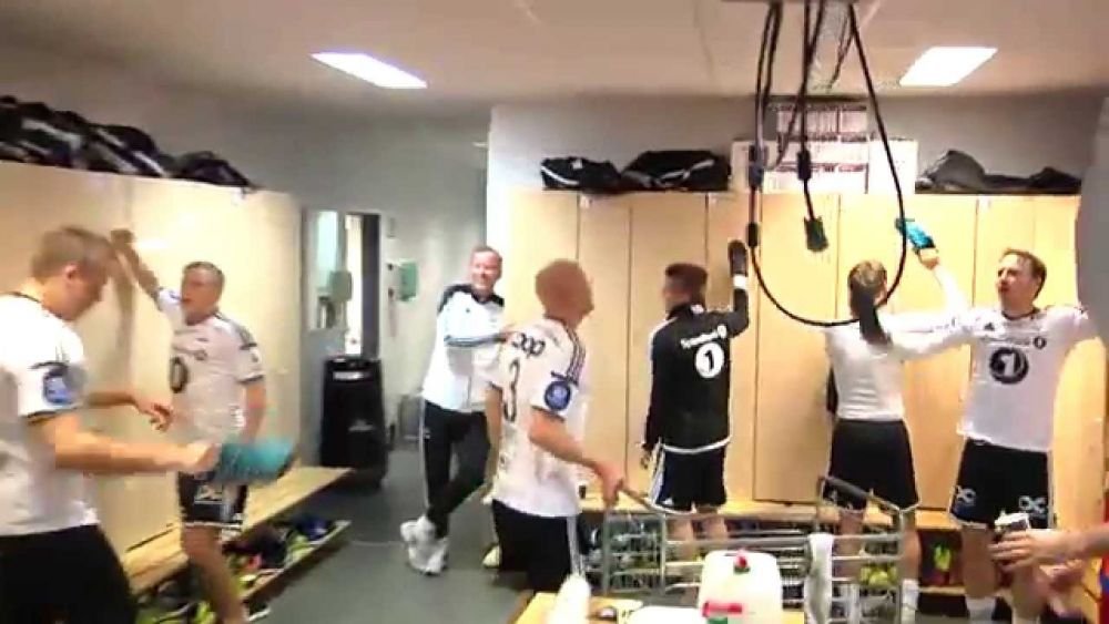 Au eliminat Steaua din Liga, acum sunt aproape campioni. Jucatorii lui Rosenborg fac din nou senzatie cu RITUALUL din vestiar: VIDEO_5