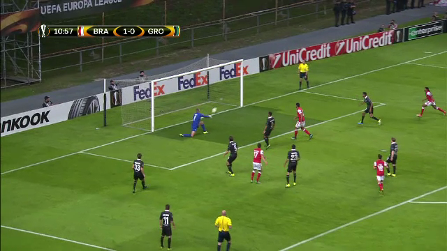 Moment senzational in Europa League! Mingea a lovit de DOUA ori transversala la acelasi sut! Cum a fost posibil