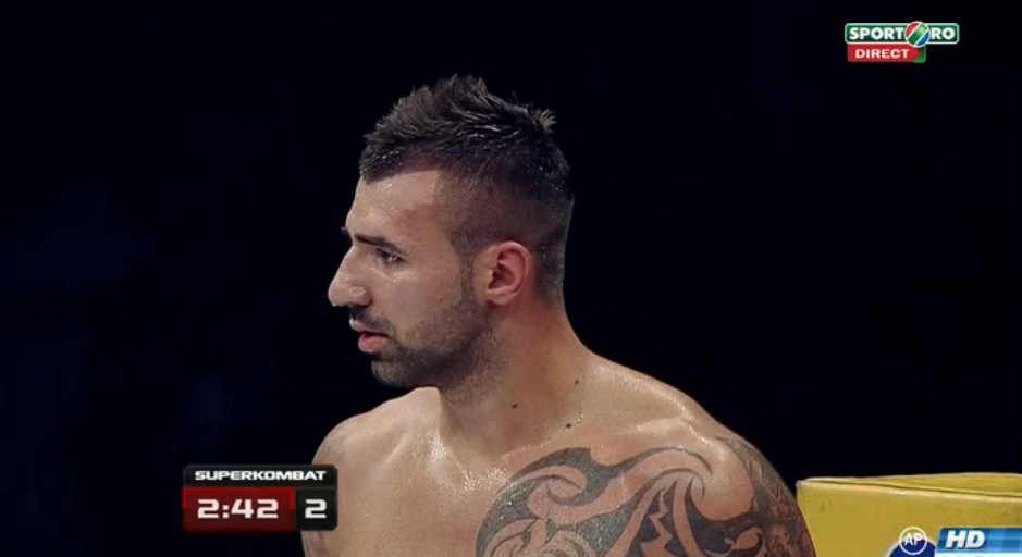 KO FANTASTIC!!! Morosanu l-a RUPT pe uriasul Czerwinski in prima runda! Amansio Paraschiv si fratii Stoica, victorii la decizie! SUPER VIDEO_4