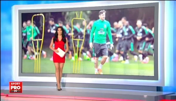 Primele imagini cu Radoi la cursul care il face antrenor in Moldova! Profesorii sunt gata sa ia autografe de la el! VIDEO