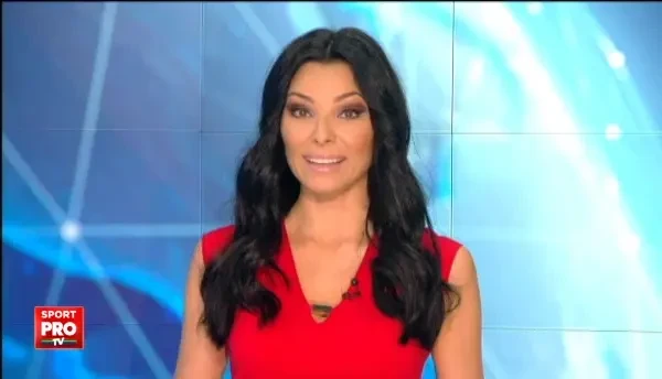 Poate n-o sa-i placa niciun sport si o sa vrea sa fie cantaret, sa castige Vocea Romaniei! Imagini cu copilul si logodnica lui Benny Adegbuyi