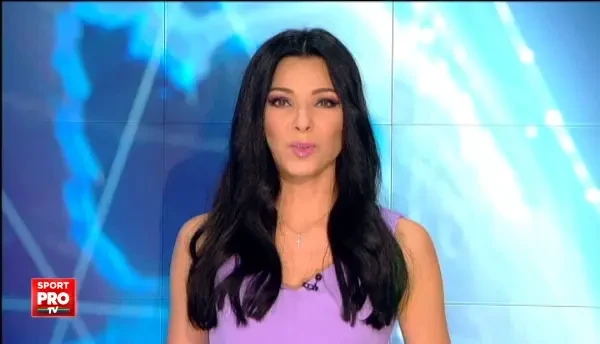 El e omul cu cel mai tare abdomen din lume! E senzational cum arata iubita lui