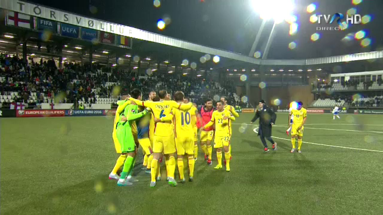 Imaginile asteptate de 7 ani! Romania merge la EURO 2016! Jucatorii au facut HORA BUCURIEI pe teren! FOTO_3