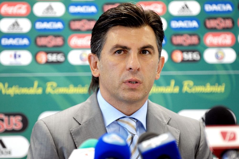 Lupescu il ataca din nou pe Radoi: Mi se pare incredibil sa se scoata BAC-ul de la Scoala de Antrenori De la ce a pornit conflictul