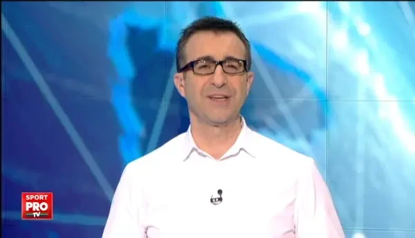 Nebunia EXTREMA a acestui barbat! Ce a facut pe un rau plin cu crocodili