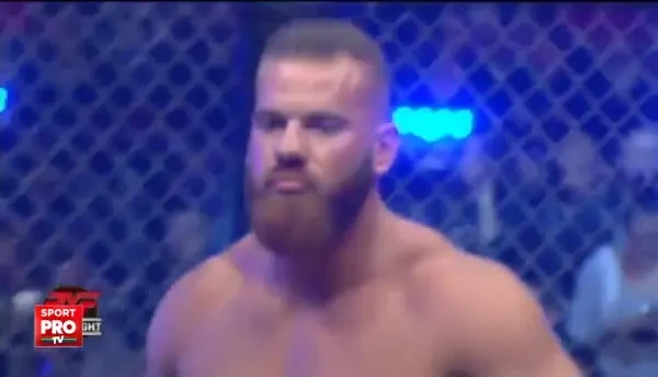 Verhoeven si-a facut KO adversarul in prima repriza