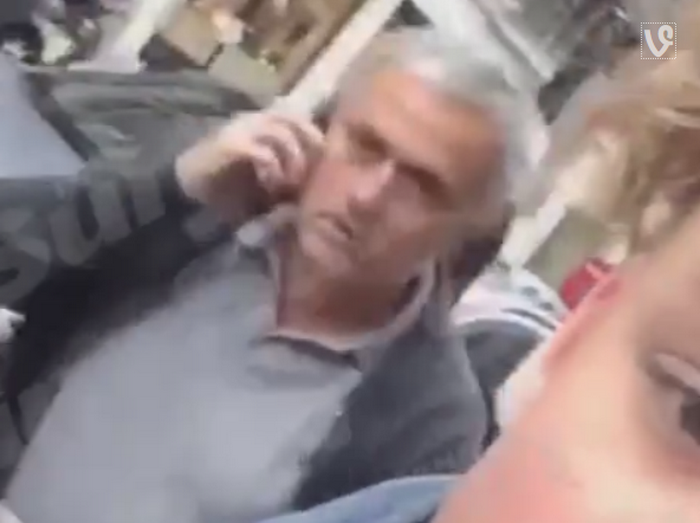 "Si-a pierdut controlul definitiv!" Gest SCANDALOS facut de Mourinho in plina strada! E acuzat ca a bruscat un copil! VIDEO