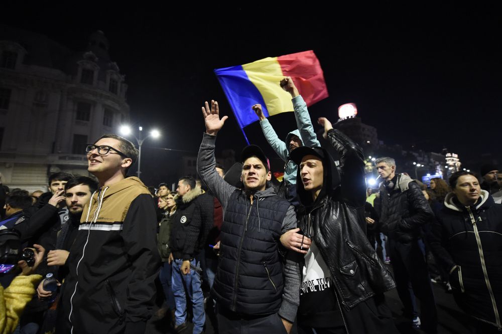Galeriile echipelor bucurestene, in strada pentru #Colectiv. Cum s-au manifestat alaturi de ceilalti peste 20 de mii de romani_1