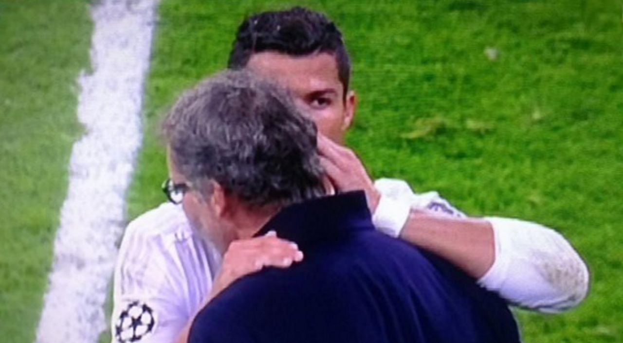 S-a dat Ronaldo de gol? Reactii neasteptate ale portughezului dupa victoria cu PSG: s-a repezit sa discute cu Blanc, iar mai apoi cu seicul Al-Khelaifi_2