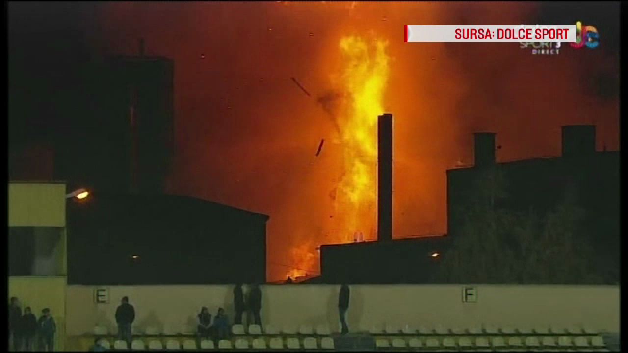 Un barbat a murit in timpul noptii. Este incredibil ce a provocat explozia uriasa de la fabrica de paine din Brasov_6