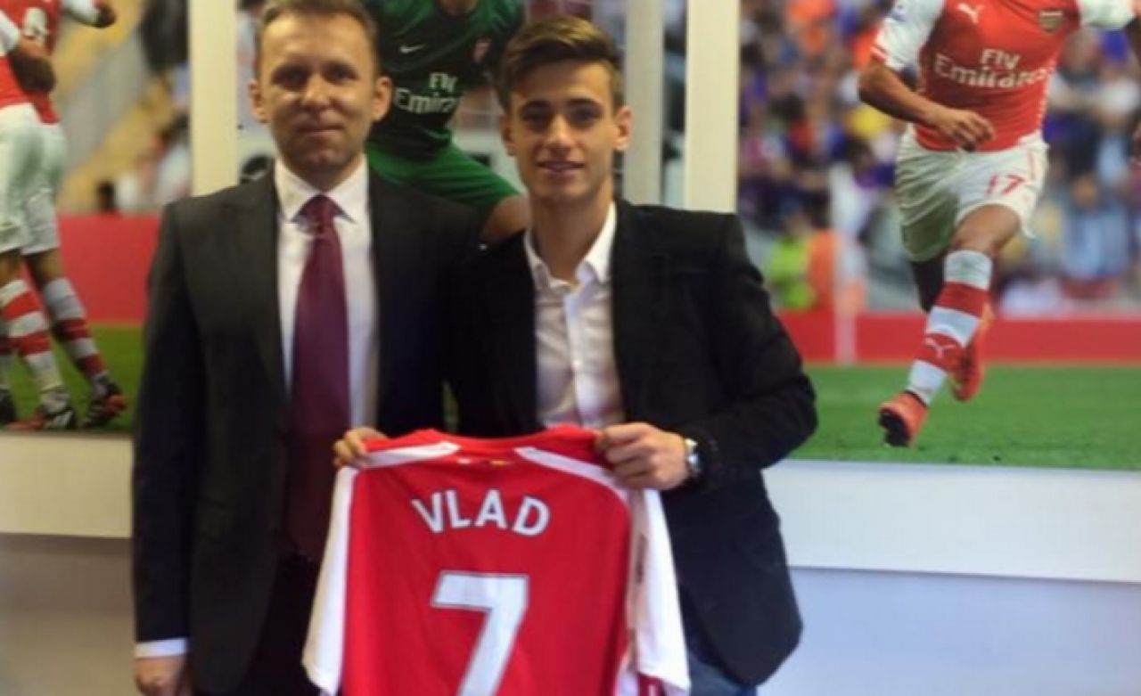 Pustiul roman luat de Arsenal anul acesta face senzatie. Vlad Dragomir a dat primul gol la U21 si are planuri mari: