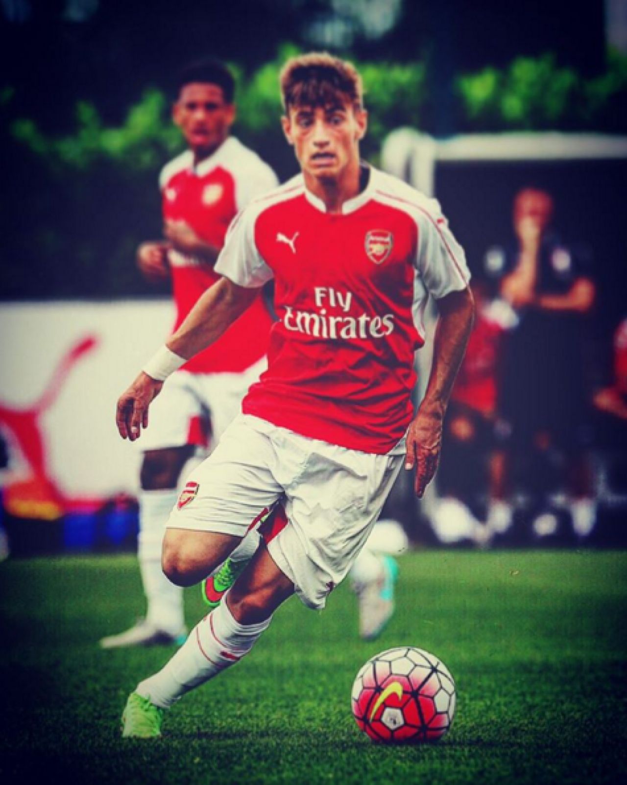 Pustiul roman luat de Arsenal anul acesta face senzatie. Vlad Dragomir a dat primul gol la U21 si are planuri mari: