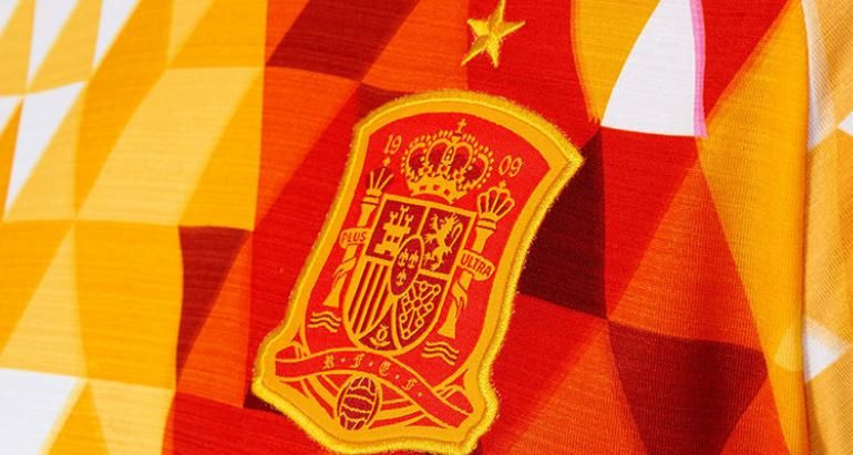 Echipamentul in care Spania poate juca impotriva Romaniei! Noul model arata HALUCINANT: Va fi cel mai urat de la Euro FOTO