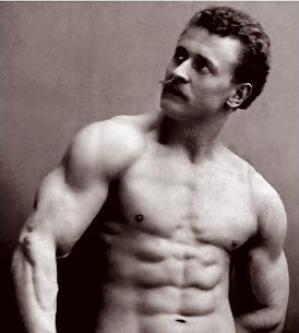 El e omul care facea femeile sa lesine cu muschii sai! Cum arata inventatorul fitnessului_2