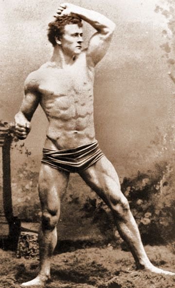 El e omul care facea femeile sa lesine cu muschii sai! Cum arata inventatorul fitnessului_5