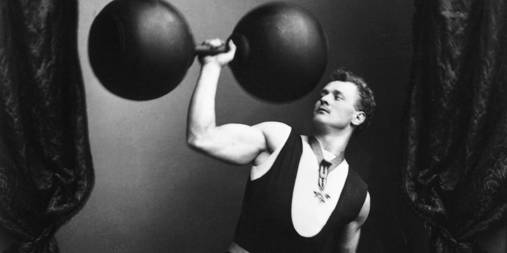 El e omul care facea femeile sa lesine cu muschii sai! Cum arata inventatorul fitnessului_9