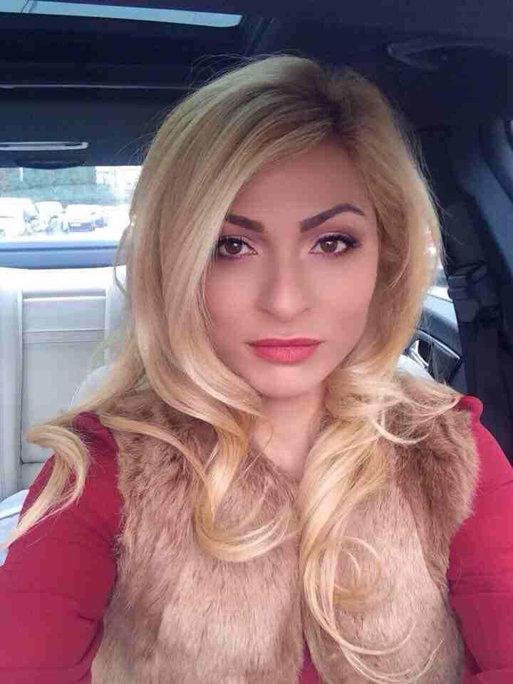 In liceu arata asa, acum este una dintre cele mai sexy sportive din Romania! O recunosti? :)_4