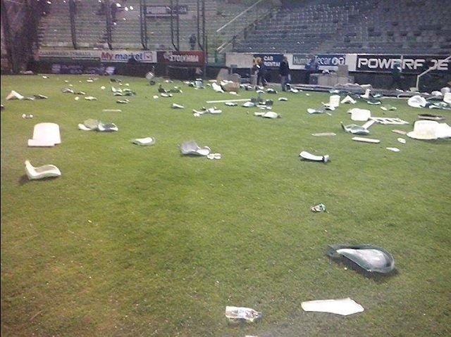 Incidente INCREDIBILE in Grecia! Derby-ul dintre Panathinaikos si Olympiacos, ANULAT din cauza fanilor care au atacat jucatorii_17