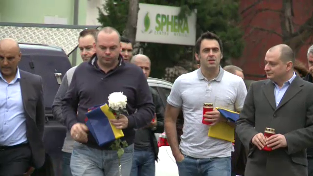 O'Sullivan si Bingham au mers la locul tragediei de la Colectiv! Mesajul induiosator transmis de legendele din snooker! FOTO_4