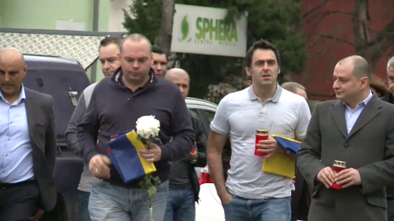 O'Sullivan si Bingham au mers la locul tragediei de la Colectiv! Mesajul induiosator transmis de legendele din snooker! FOTO_4
