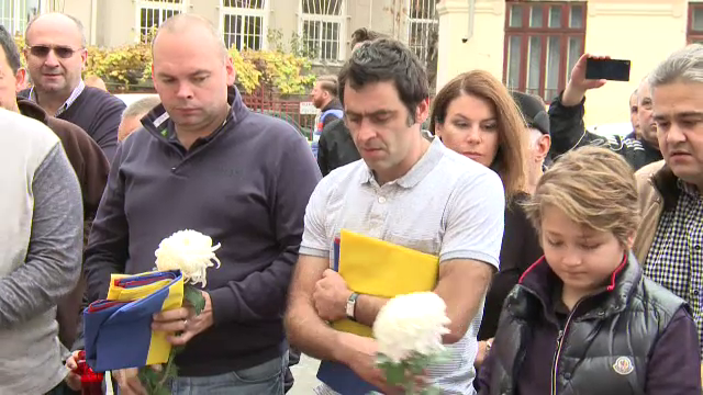 O'Sullivan si Bingham au mers la locul tragediei de la Colectiv! Mesajul induiosator transmis de legendele din snooker! FOTO_10