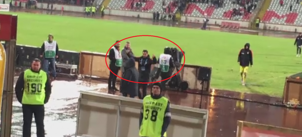 Radoi a facut semne OBSCENE in fata dinamovistilor dupa ce a fost INJURAT! Reactia dupa care fanii au vrut sa intre in teren
