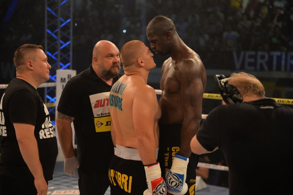 Regele Junglei vs Gorila Jackson! Adversarul lui Morosanu are 120kg si este cu 23 de centimetri mai inalt decat el