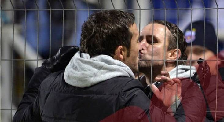 Cele mai romantice imagini din istoria fotbalului! Cum au ajuns MM si Reghe langa Bale, Cristiano Ronaldo, Mourinho, Zlatan si Rooney :)_10