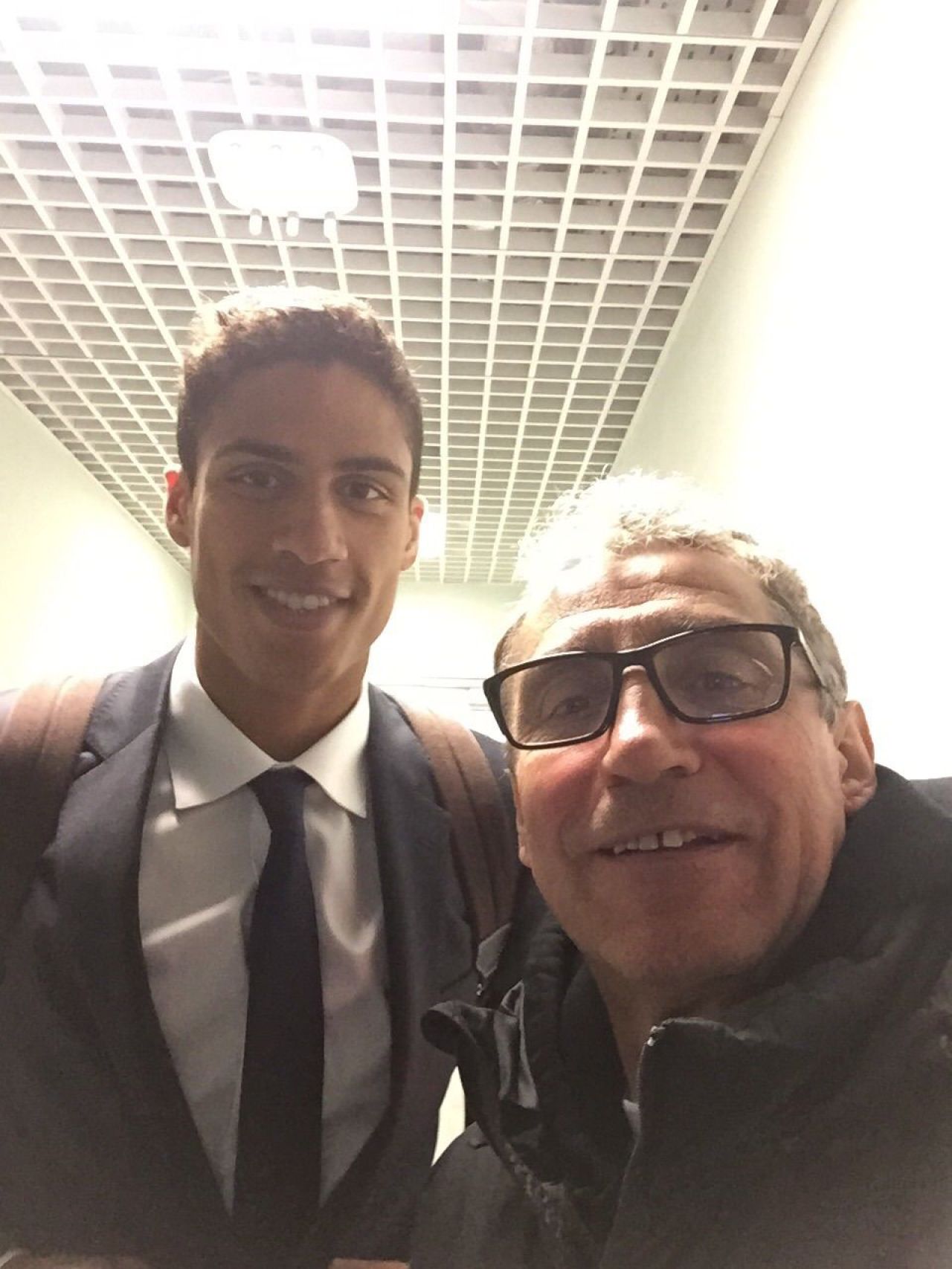 Cine este romanul care s-a pozat cu toate vedetele lui Real Madrid. Victor Hexan, omul care a ajuns sa lucreze cu cei mai mari fotbalisti_3