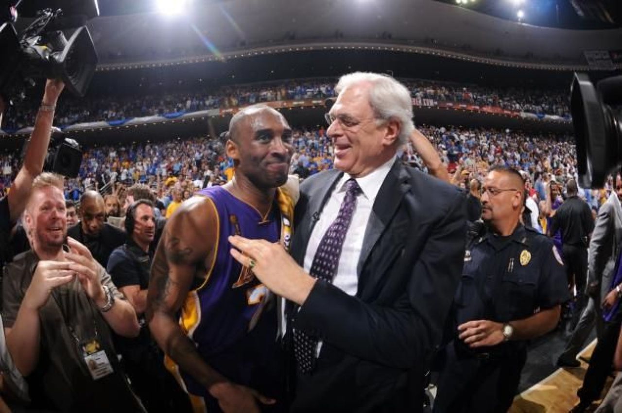 Kobe has signed off! Povestea omului care s-a apropiat cel mai mult de Jordan: