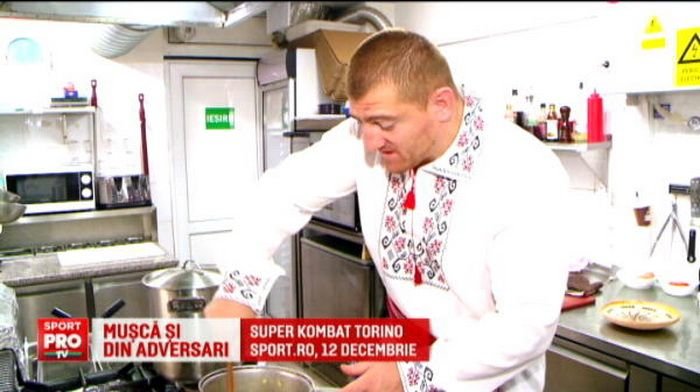 Ce mananca Morosanu ca sa bata in ring ca la fasole! De ziua Romaniei a fost Masterchef si a facut mancare pentru toata lumea