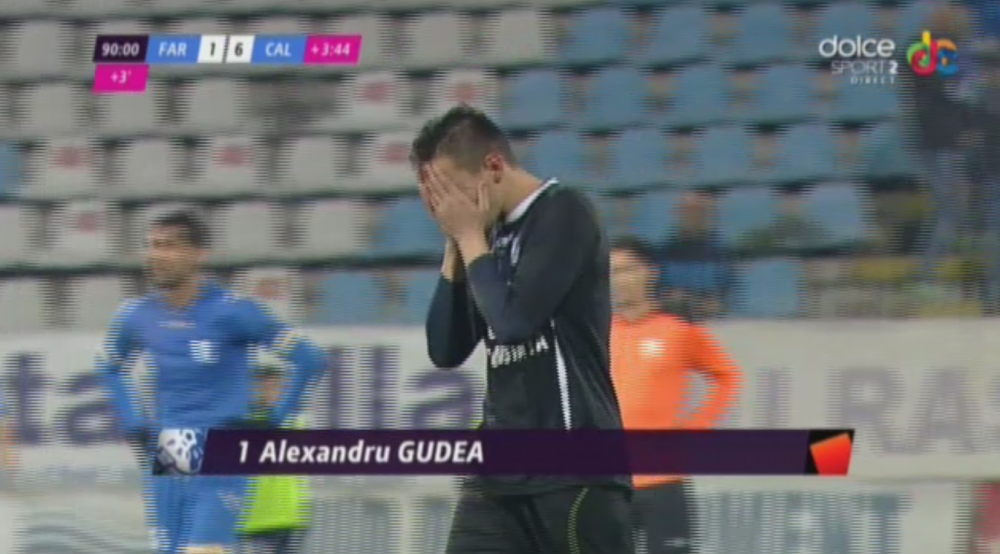Incidente socante: invins de 6 ori de Calarasiul lui Ganea, portarul Farului a fost batut de un suporter pe teren. Tudor l-a eliminat tot pe fotbalist_4