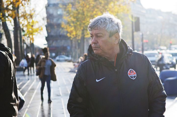 Imagini emotionante astazi in Paris. Mircea Lucescu si-a dus jucatorii la locul atentatelor teroriste, inainte de PSG - Sahtior_12