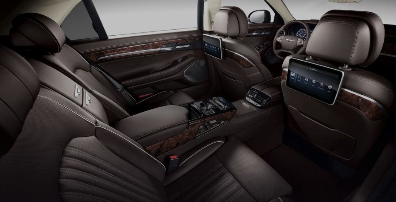 FOTO Coreenii se iau la tranta cu Mercedes si BMW! Limuzina lansata in urma cu putin timp_4