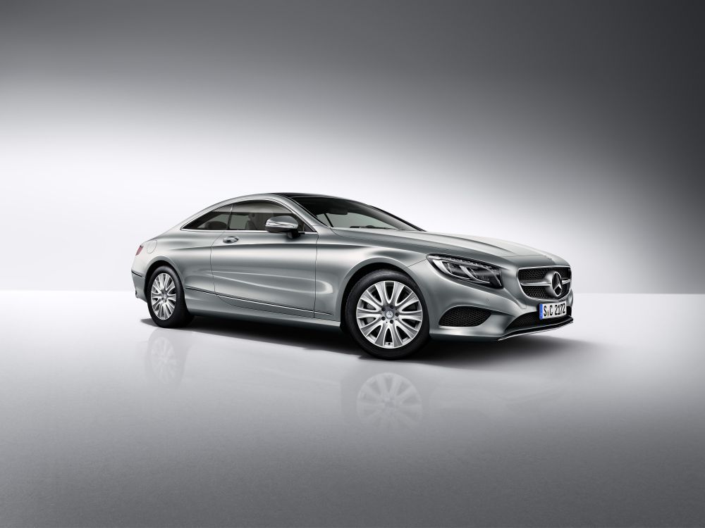 FOTO Noua limuzina lansata de Mercedes! Are 367 de cai si costa cat salariul unui jucator de la Steaua! _1