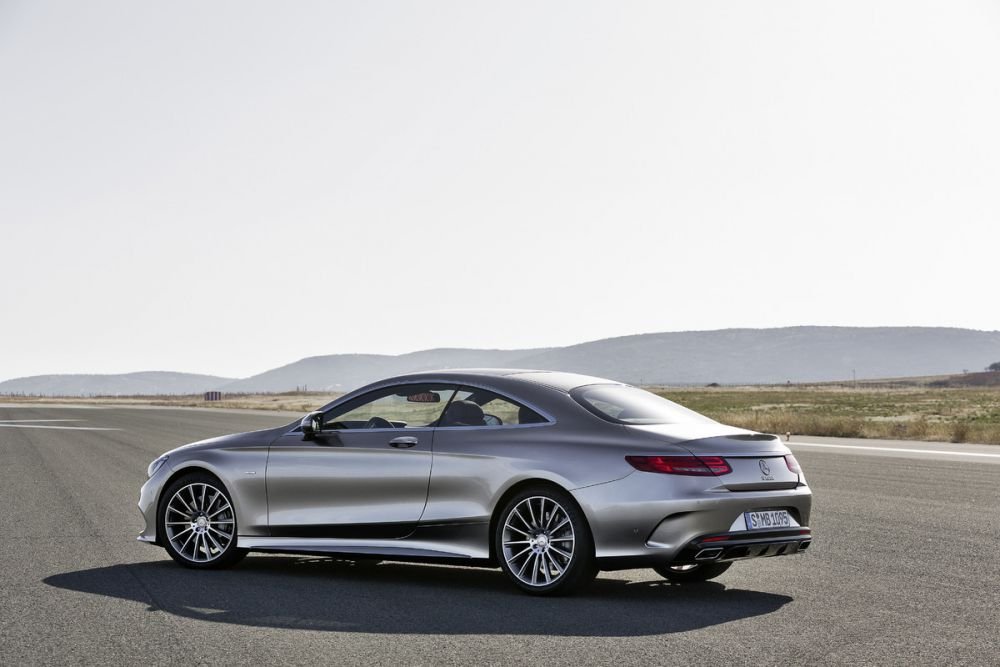 FOTO Noua limuzina lansata de Mercedes! Are 367 de cai si costa cat salariul unui jucator de la Steaua! _4