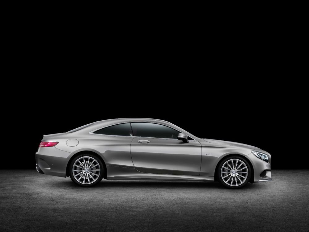 FOTO Noua limuzina lansata de Mercedes! Are 367 de cai si costa cat salariul unui jucator de la Steaua! _11