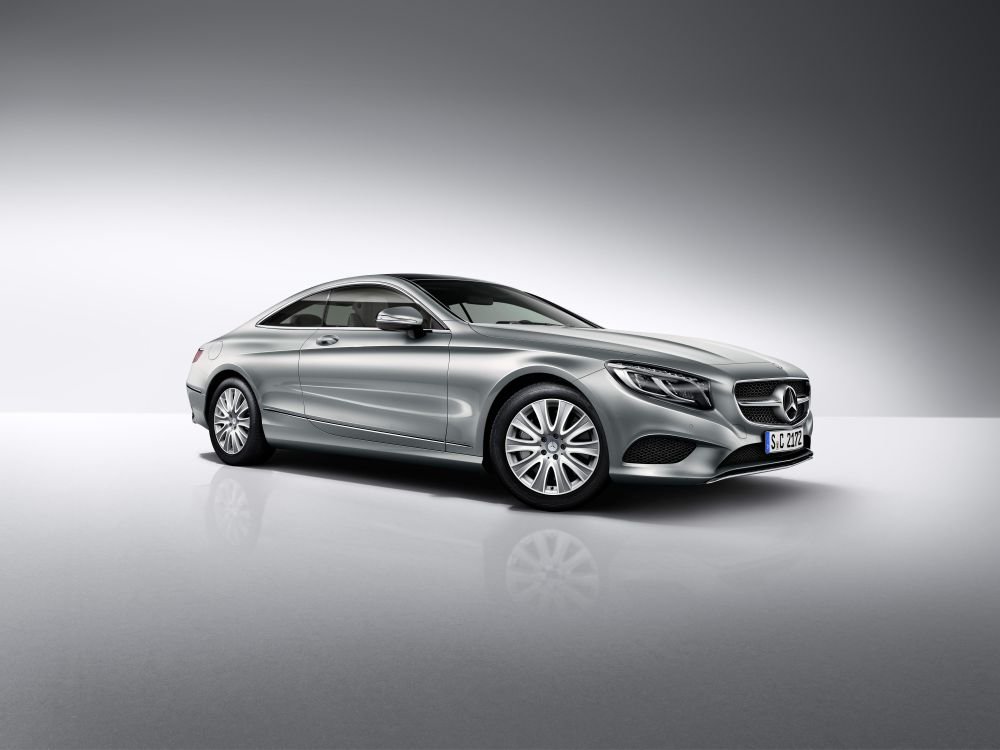 FOTO Noua limuzina lansata de Mercedes! Are 367 de cai si costa cat salariul unui jucator de la Steaua! _17