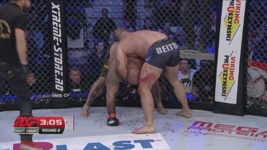 VIDEO: Sandu Lungu, invins de teroarea Poloniei, Wlazlo! Lungu s-a luptat pana la capat si a iesit din ring in aplauzele celor 5000 de romani de la Polivalenta_3