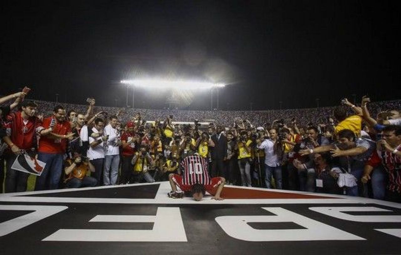 Imagini SENZATIONALE in Brazilia! Portarul-golgheter Rogerio Ceni s-a retras dupa 23 de ani si 131 de goluri! VIDEO_8