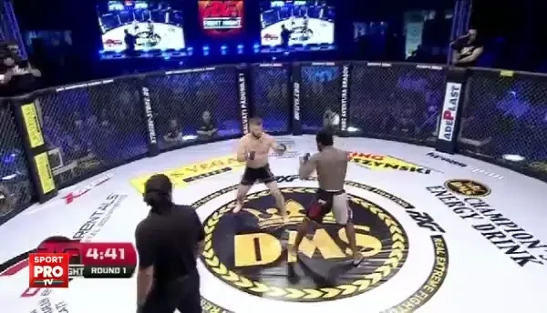 Mike Brightmon vs Barbarosa