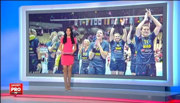 Fotbalul se uita cu INVIDIE la performanta nationalei de handbal! Cum il inspira bronzul mondial pentru selectionerul Iordanescu