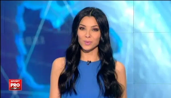 VIDEO Cristina Neagu si Ada Nechita au jucat handbal cu Mos Craciun la Craiova! Ce au facut jucatoarele la revenirea in tara