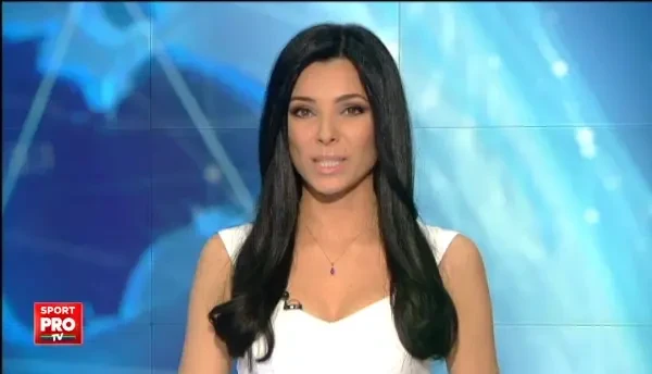 Magia Craciunului pe un stadion din Germania! Aproape 30.000 de suporteri au venit pe stadion ca sa cante colinde! VIDEO