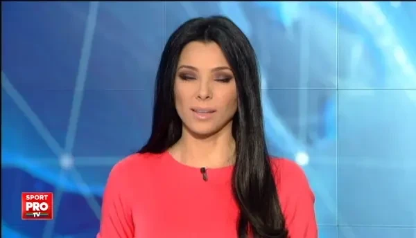 Raspunsul sincer al lui Cristi Tanase cand a fost intrebat: "Ce iti lipseste cel mai mult din Romania?" :) VIDEO