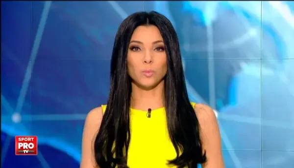 Pe Old Trafford se vand deja fulare cu... Mourinho. Chelsea l-a demis pe Mourinho si il poate da afara si pe Van Gaal de la Manchester United