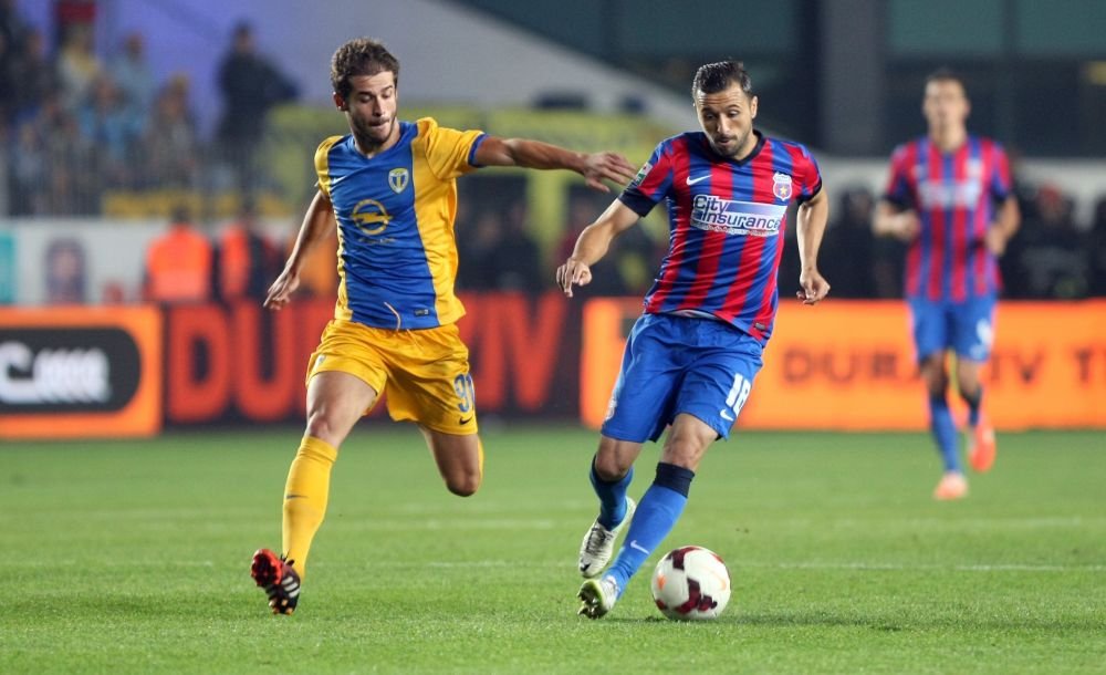 Transferul lui Sanmartean se poate face, insa in vara. Raspunsul dat de Piturca atunci cand a fost intrebat daca il lasa la Steaua