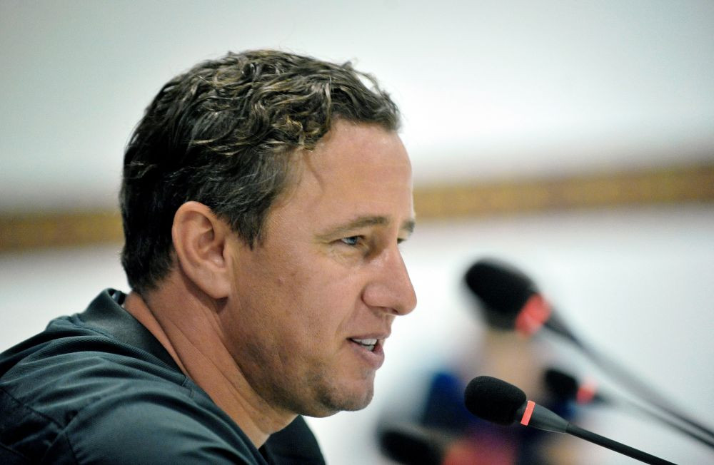 In Romania exista multa invidie si prostie. E greu sa vezi ca Steaua schioapata si vine Reghe cu stafful lui iar echipa incepe sa castige tot :)!