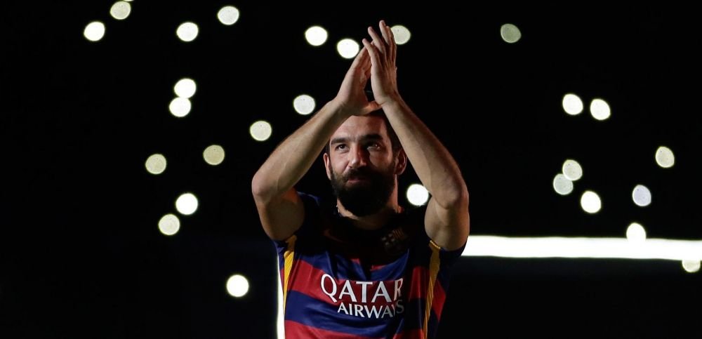 In sfarsit! O sa joc! A crescut uitandu-se la Hagi, azi va debuta pentru Barcelona intr-un meci de foc contra lui Galca! Mesajul emotionant transmis de Arda